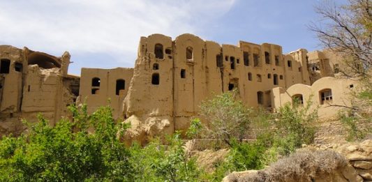 villages troglodytes